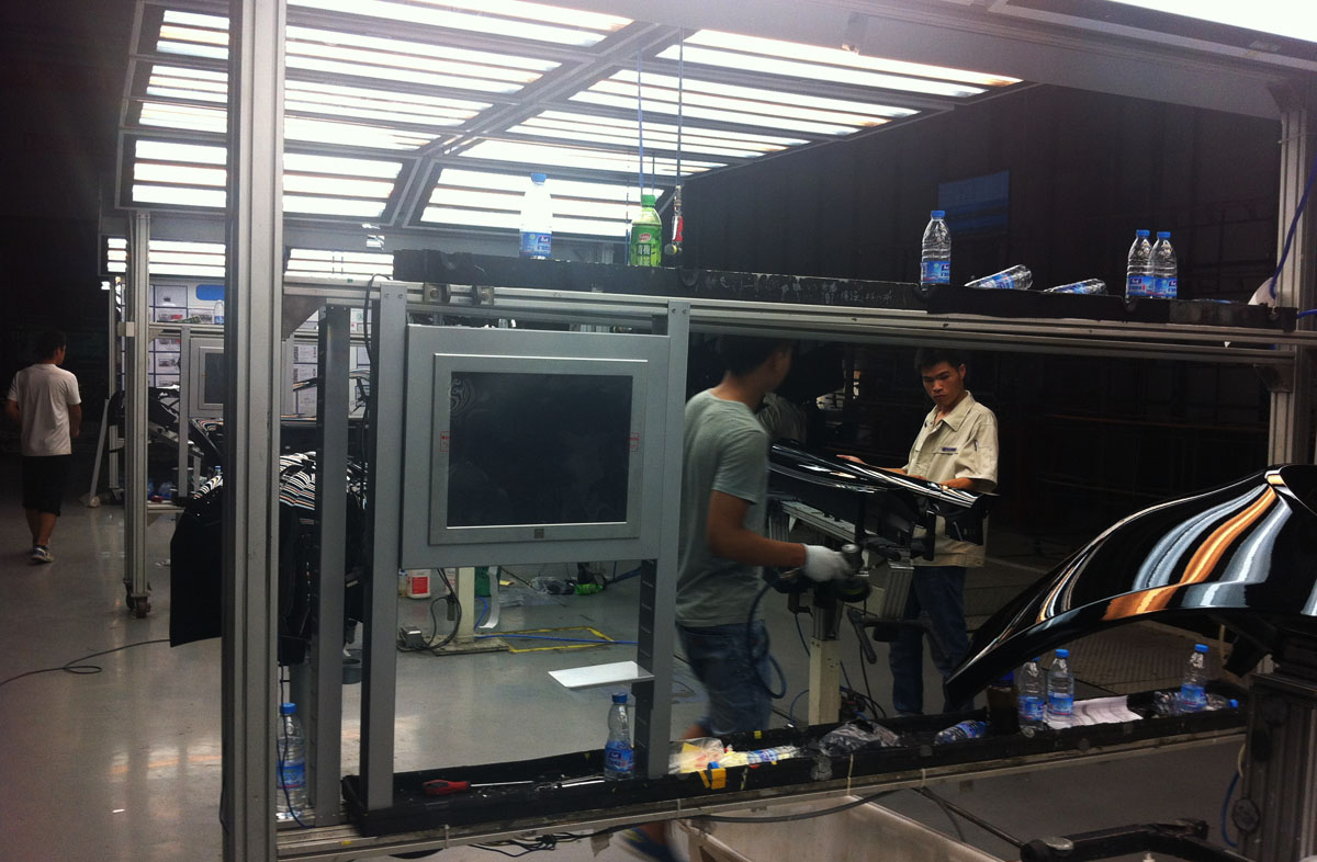 工業平板電腦在北京汽車模塑流水線上的應用實例。